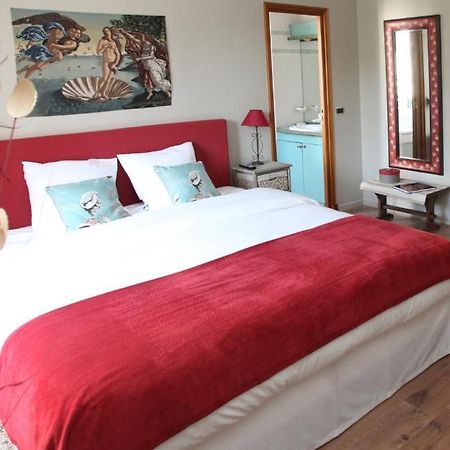 Saint Graal Bed & Breakfast Chamant Room photo