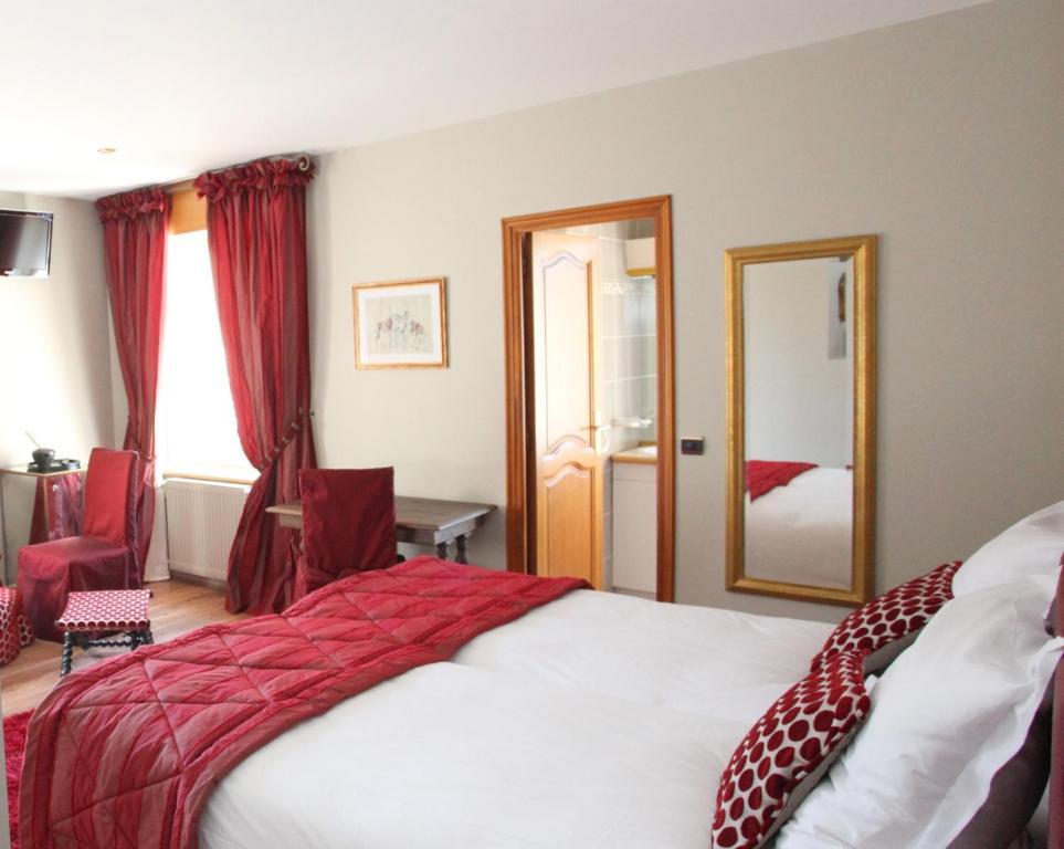 Saint Graal Bed & Breakfast Chamant Room photo