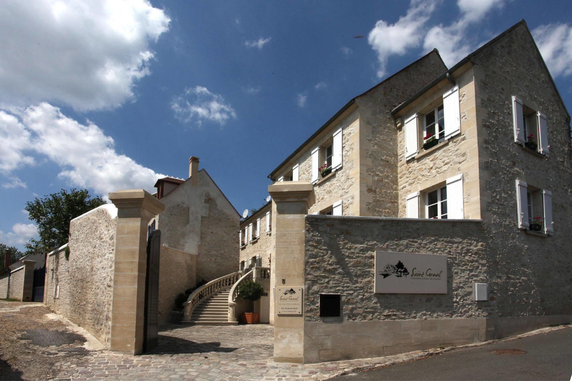 Saint Graal Bed & Breakfast Chamant Exterior photo