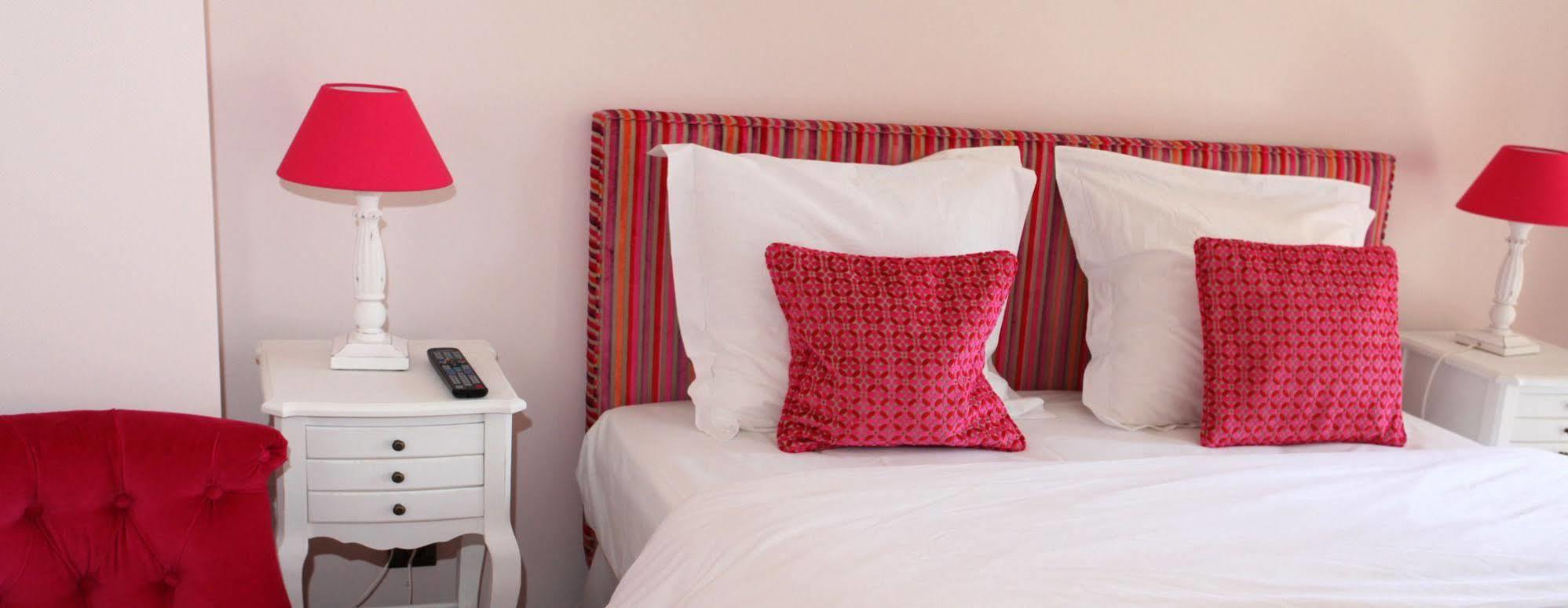 Saint Graal Bed & Breakfast Chamant Exterior photo
