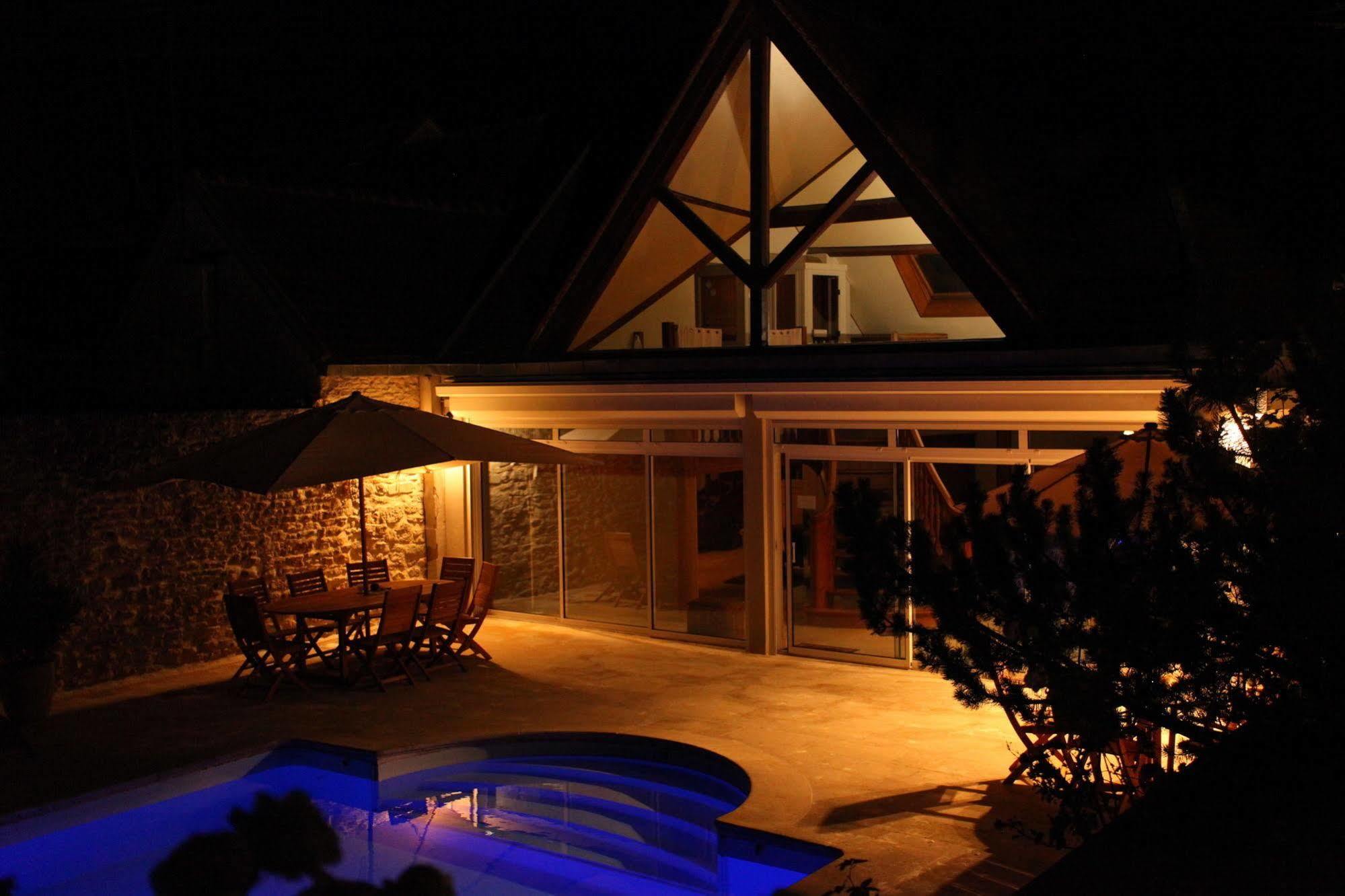 Saint Graal Bed & Breakfast Chamant Exterior photo