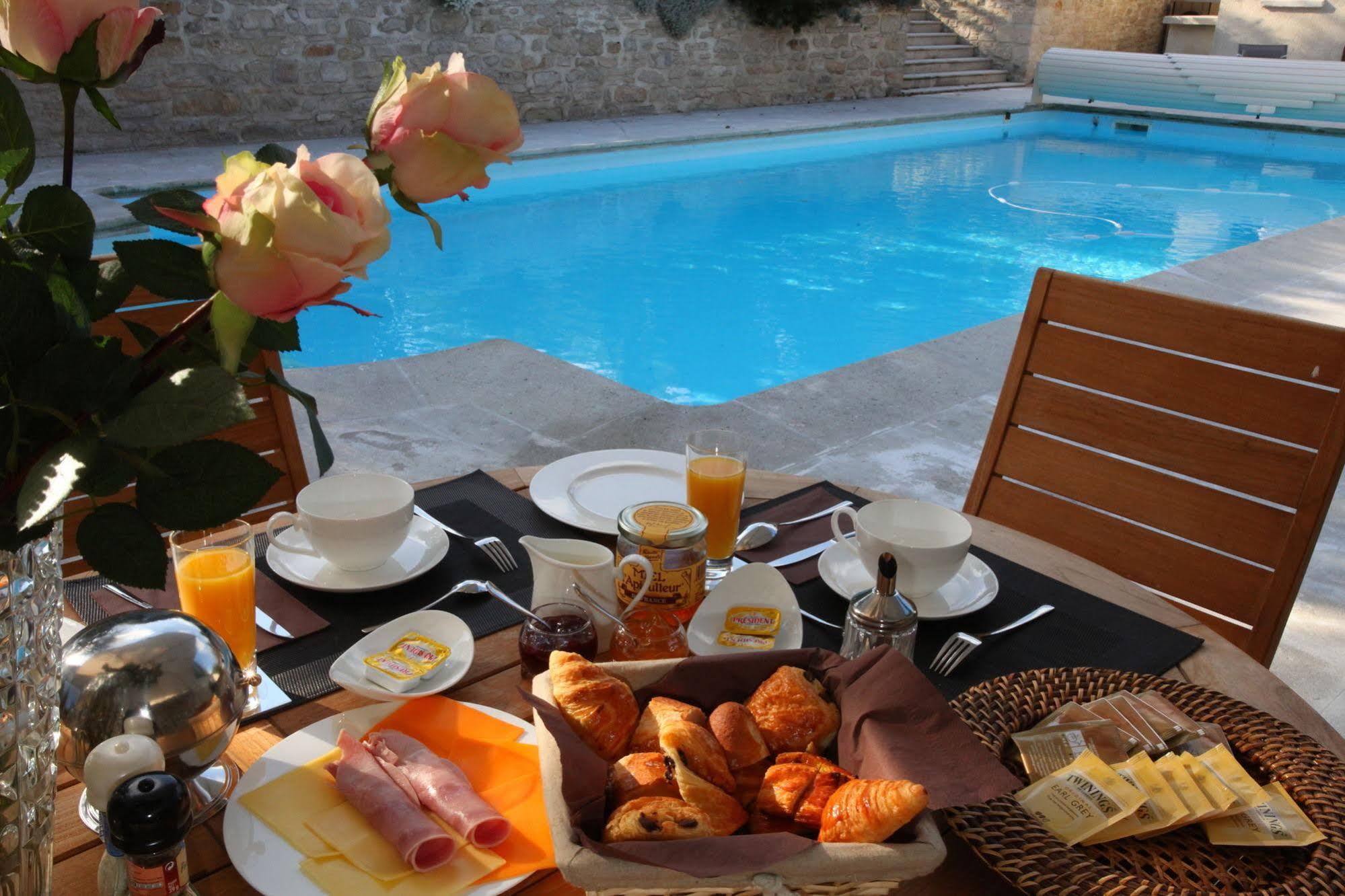 Saint Graal Bed & Breakfast Chamant Exterior photo