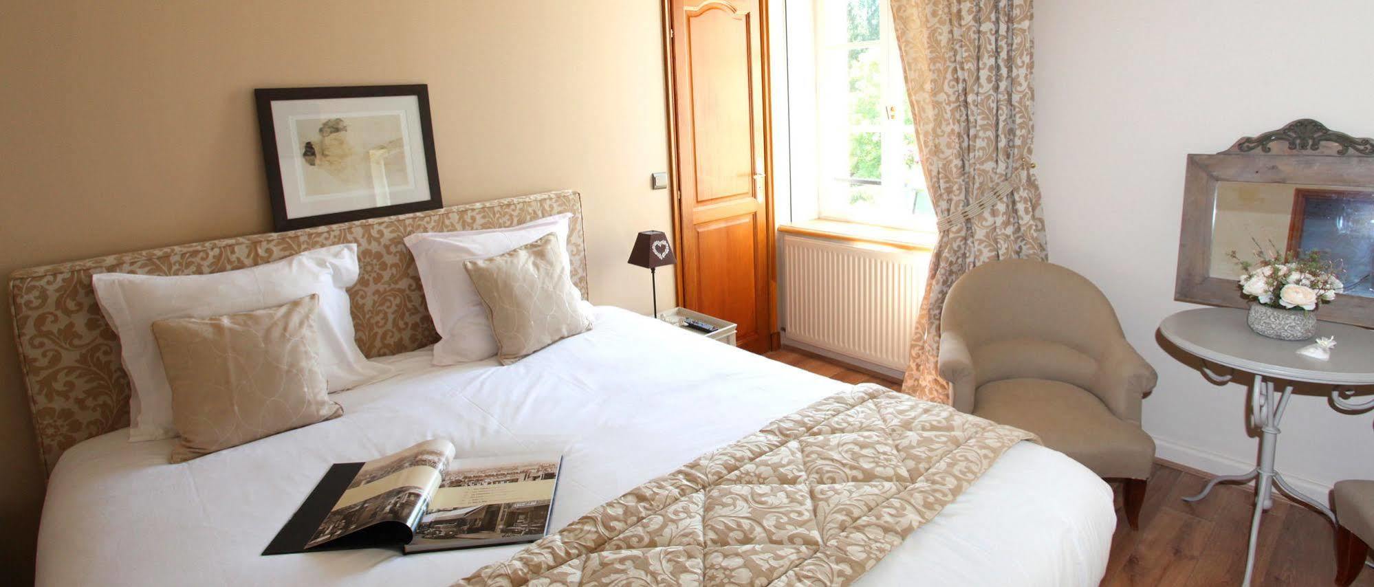 Saint Graal Bed & Breakfast Chamant Exterior photo
